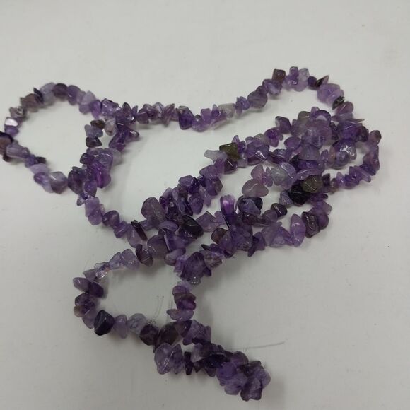 Approximately 34" Strand of Amethyst Bead Chip Beads - Picture 6 of 7